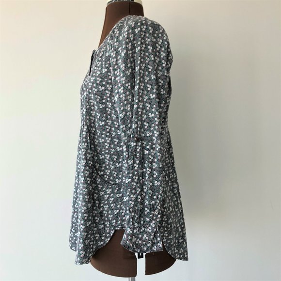 Floral Button Front Peasant Blouse with Pockets - Picture 5 of 7